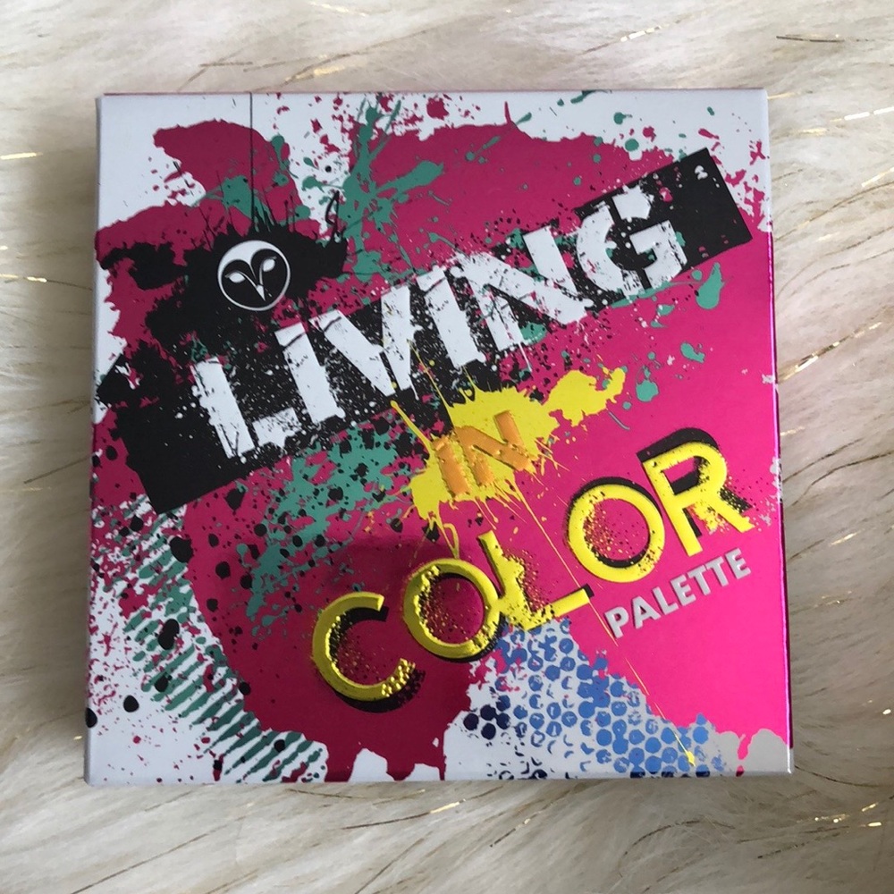 HANK & HENRY “Living in Color” Eyeshadow Palette